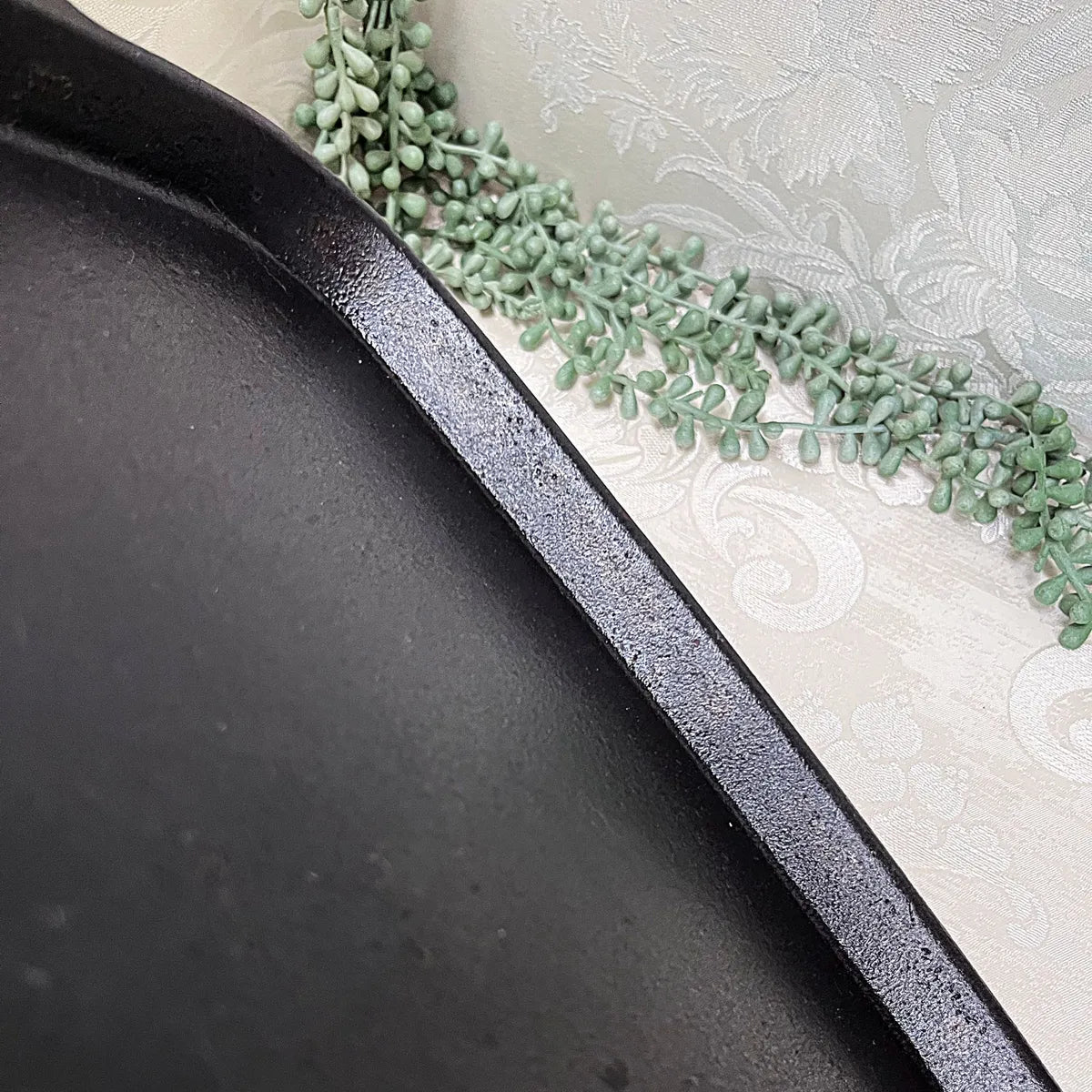 Cast Iron: Best Duty Cast Iron Breakfast Plate Griddle