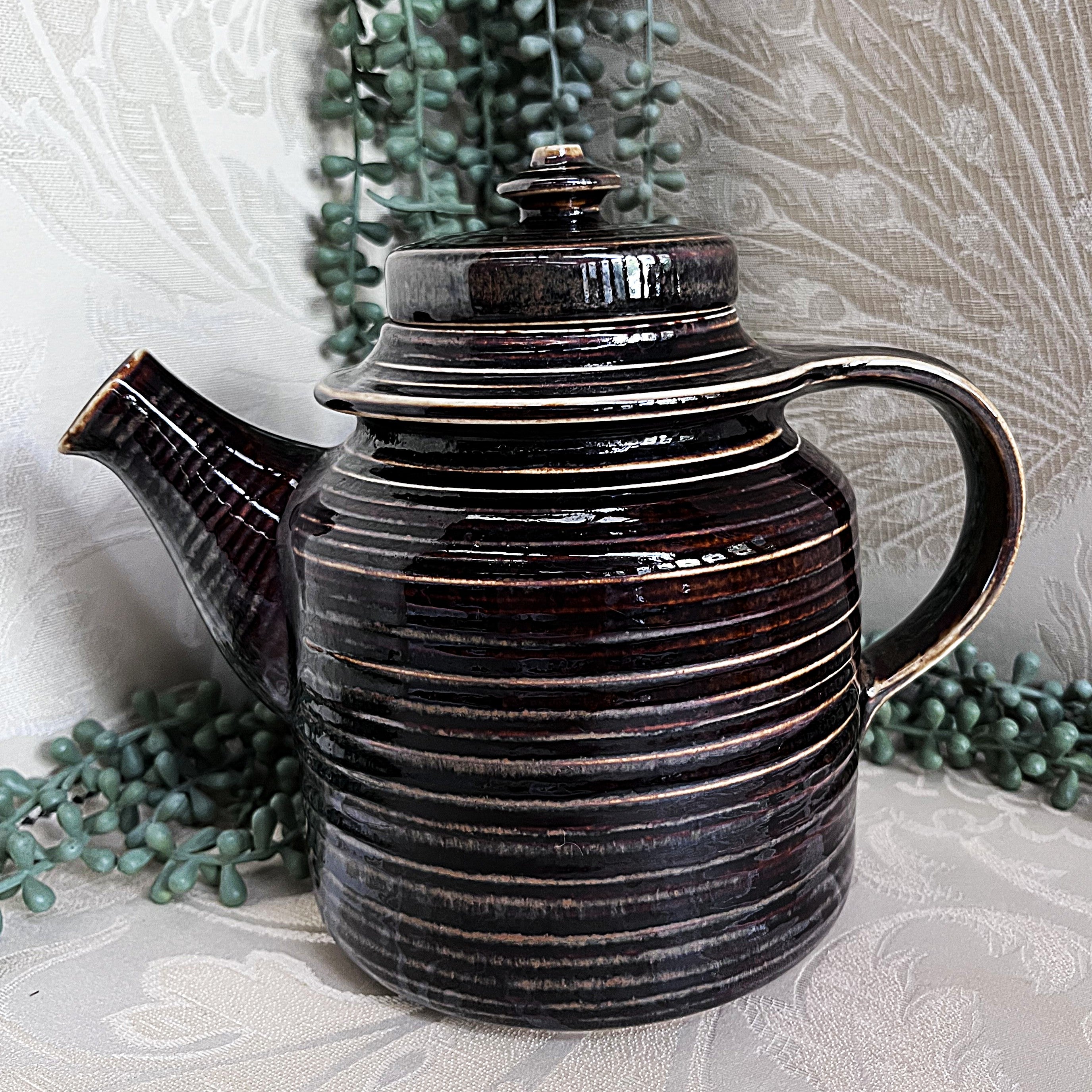 Tableware: Arabia Finland Mahonki Mahogany Brown Teapot by Göran Bäck & Ulla Procopé