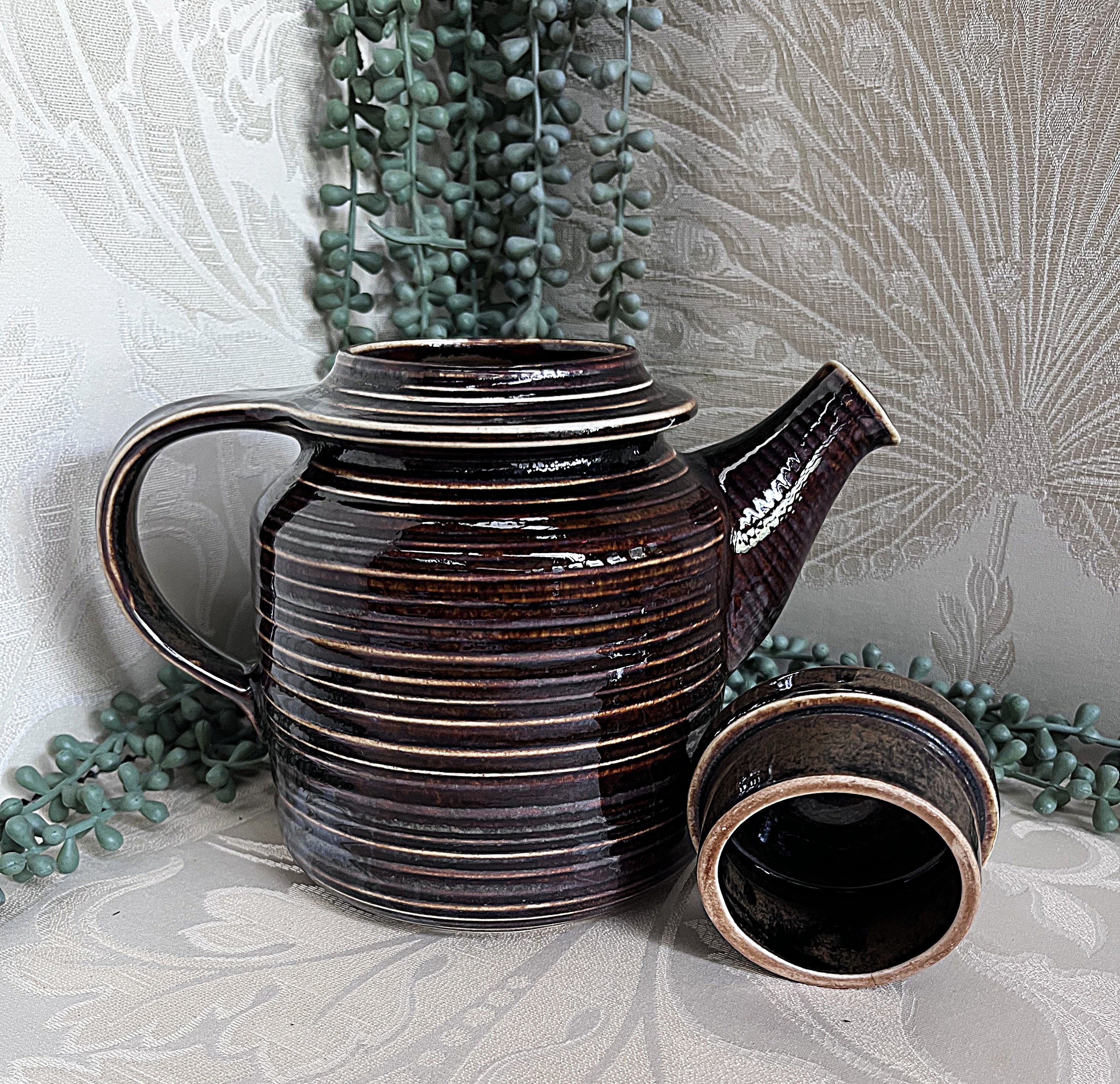 Tableware: Arabia Finland Mahonki Mahogany Brown Teapot by Göran Bäck & Ulla Procopé