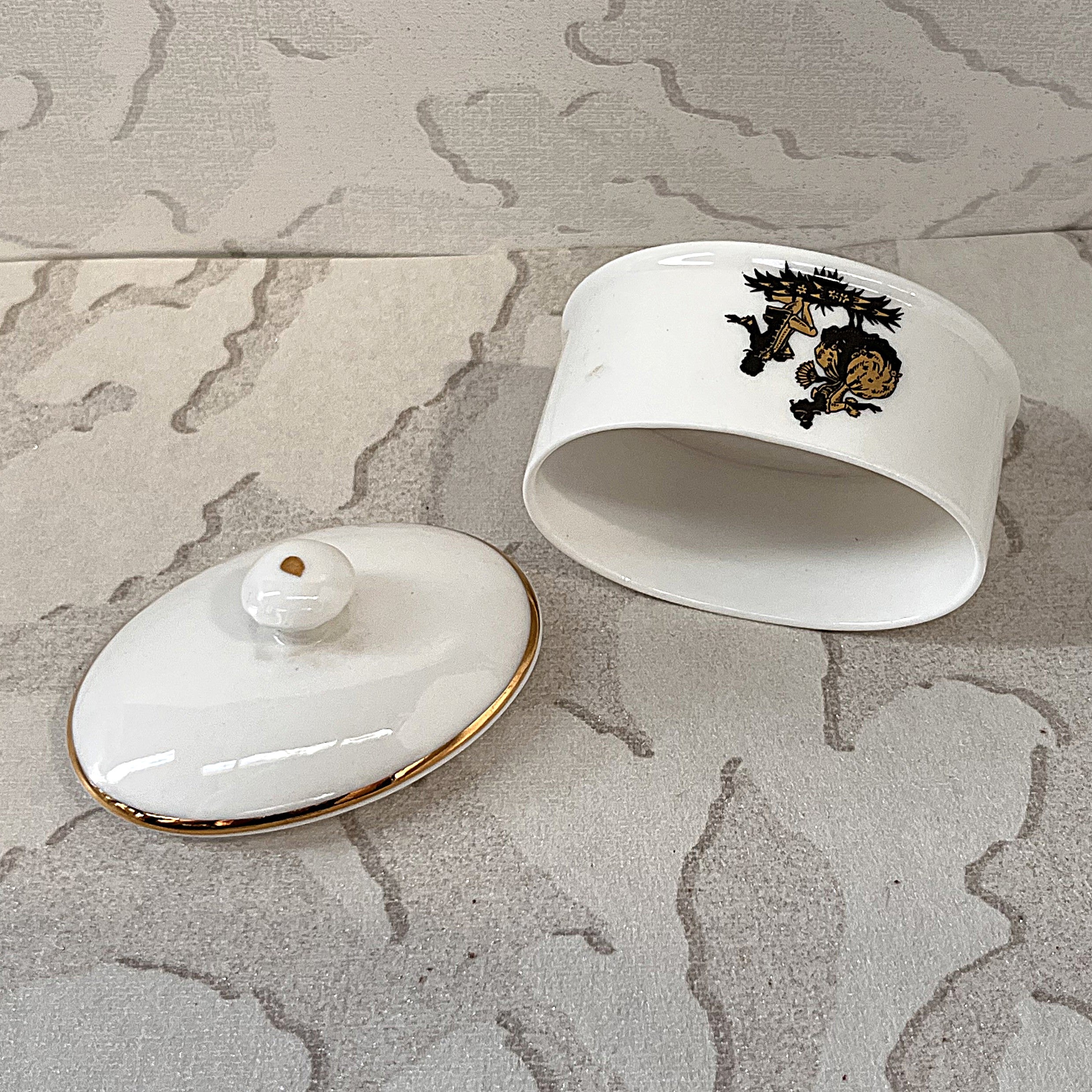 Trinkets: Marlborough Trinket Box Courting Couple Design