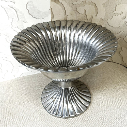 Aluminium Décor: Mid-Century Modern Fluted Cast Aluminium Pedestal Compote Bowl