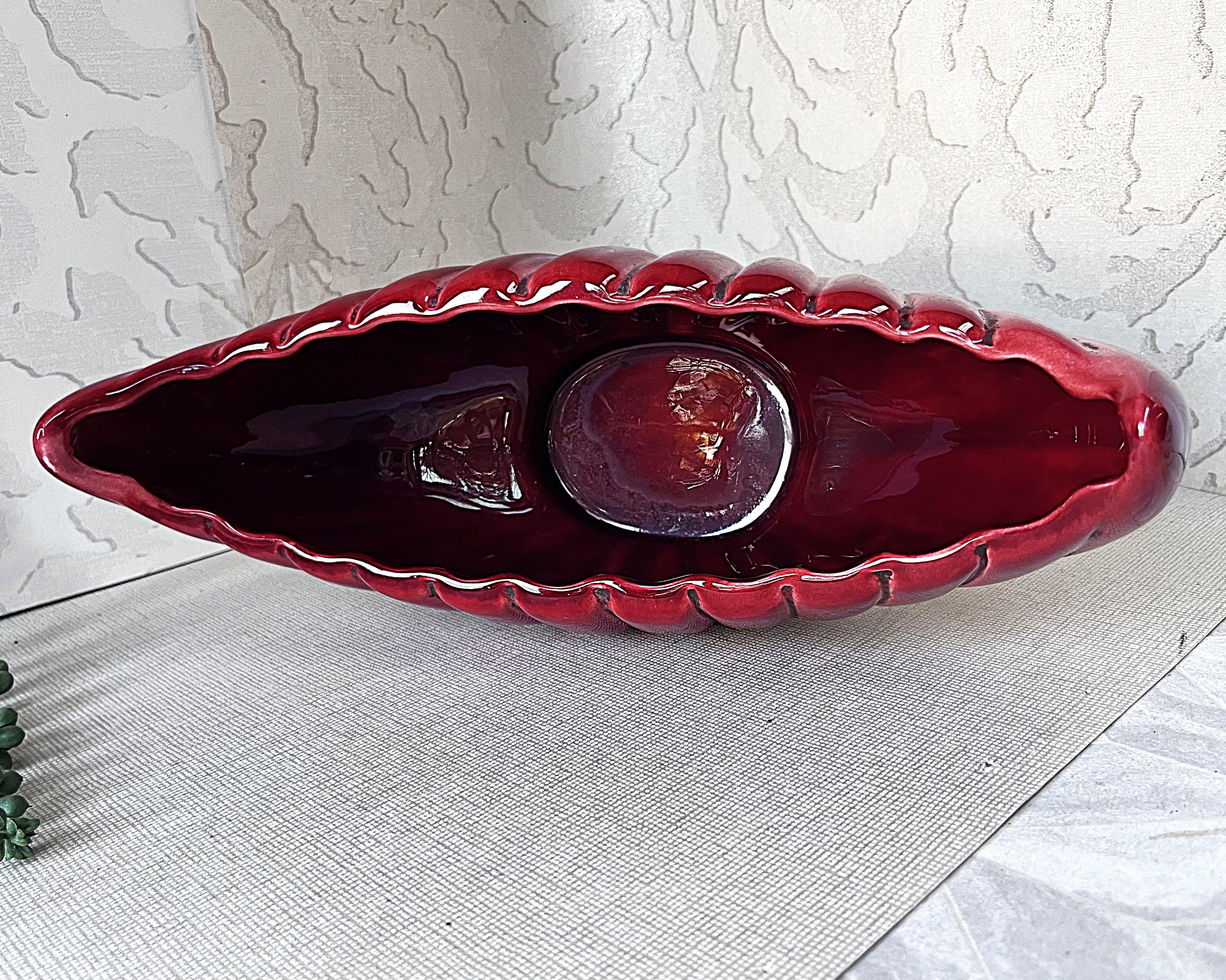Drostdy Ware Potteries: Fluted Mantle Boat Vase