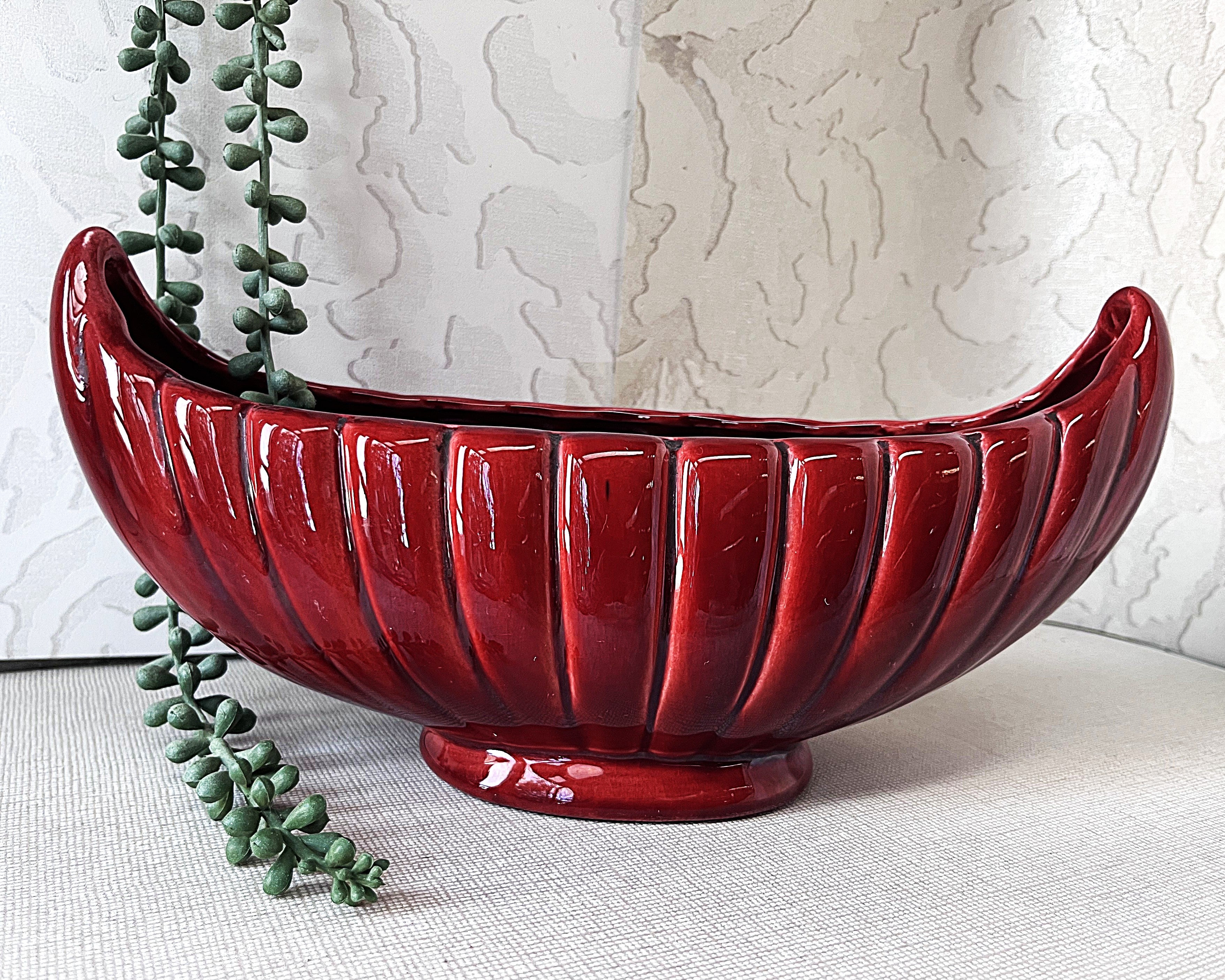 Drostdy Ware Potteries: Fluted Mantle Boat Vase