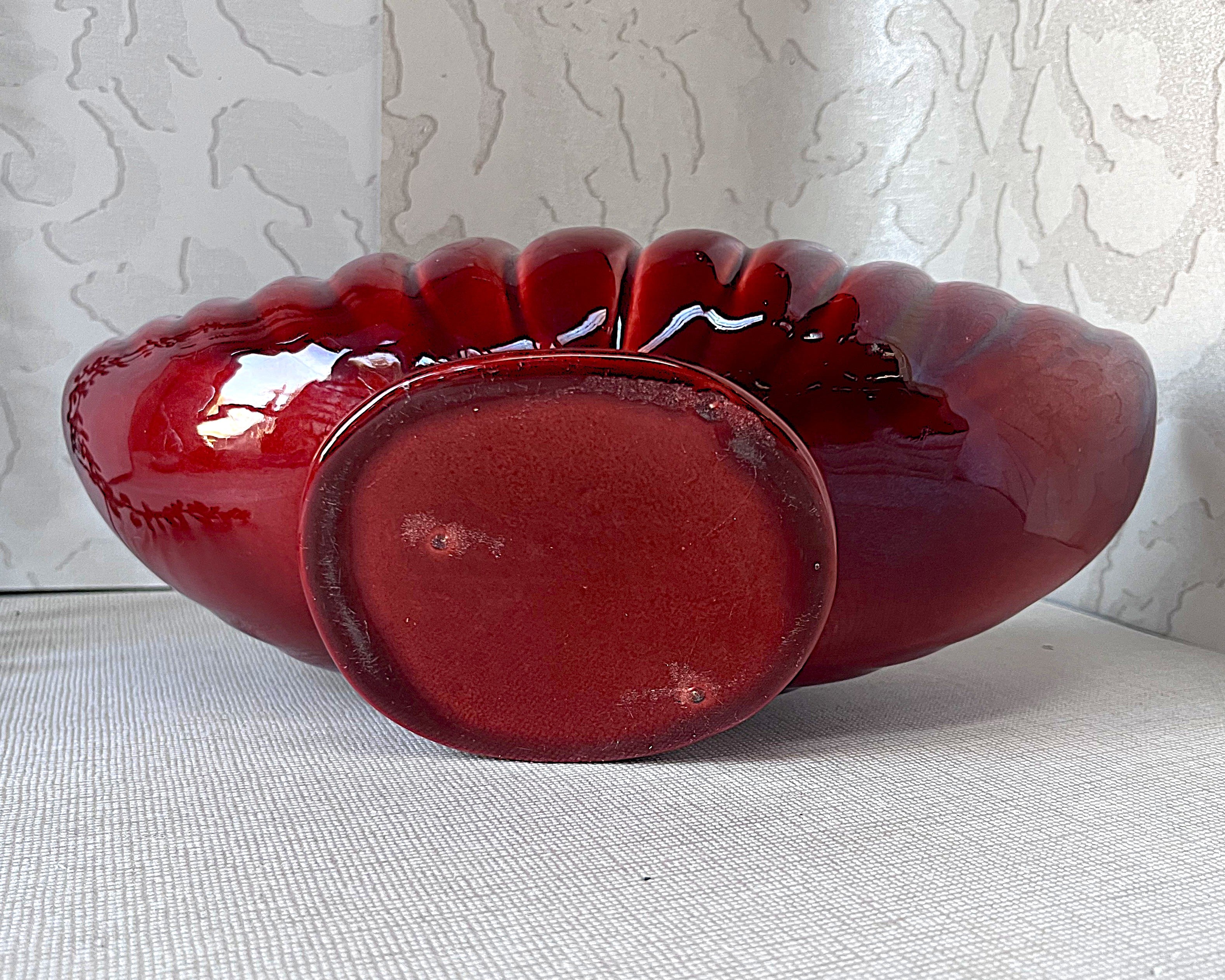 Drostdy Ware Potteries: Fluted Mantle Boat Vase