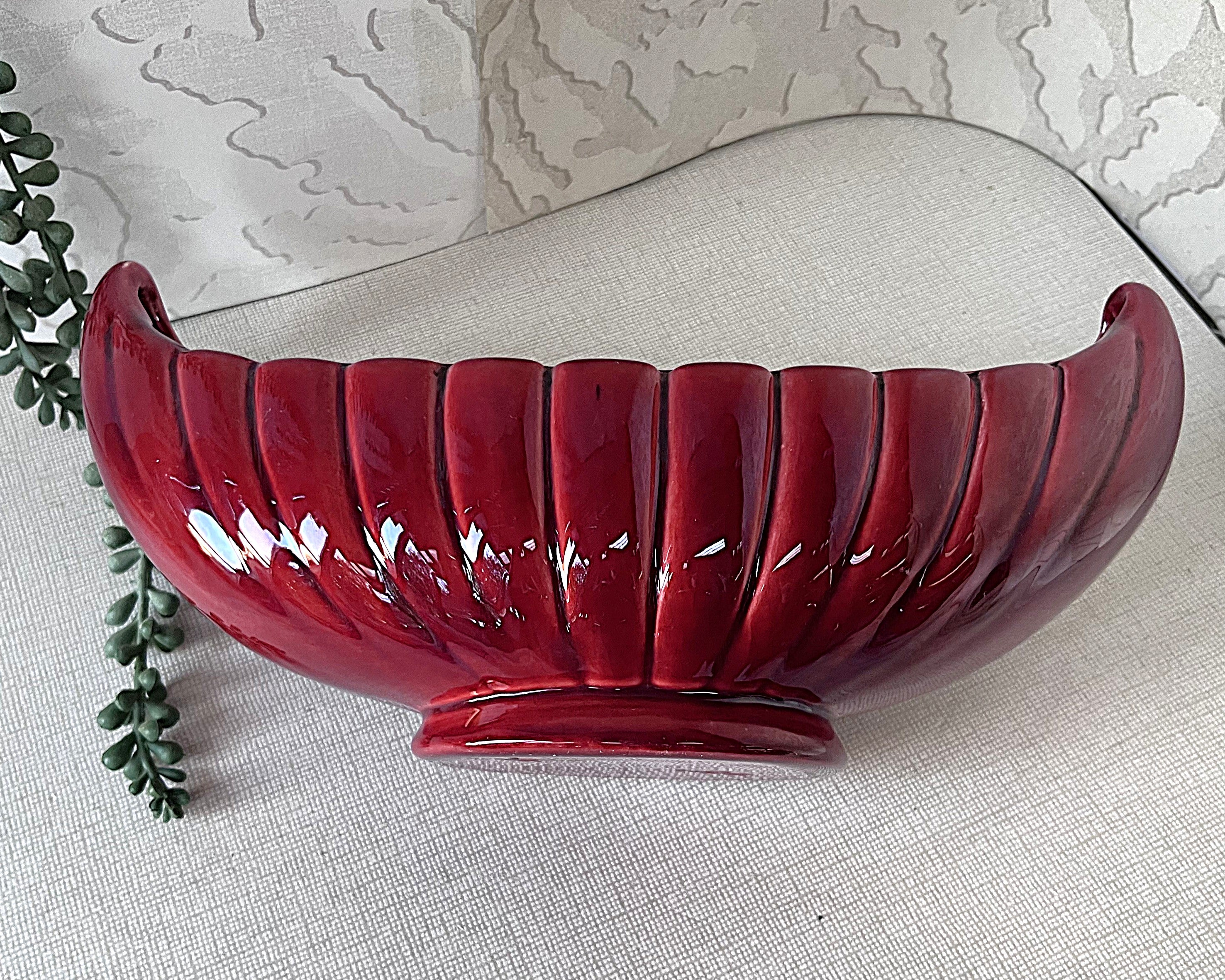 Drostdy Ware Potteries: Fluted Mantle Boat Vase