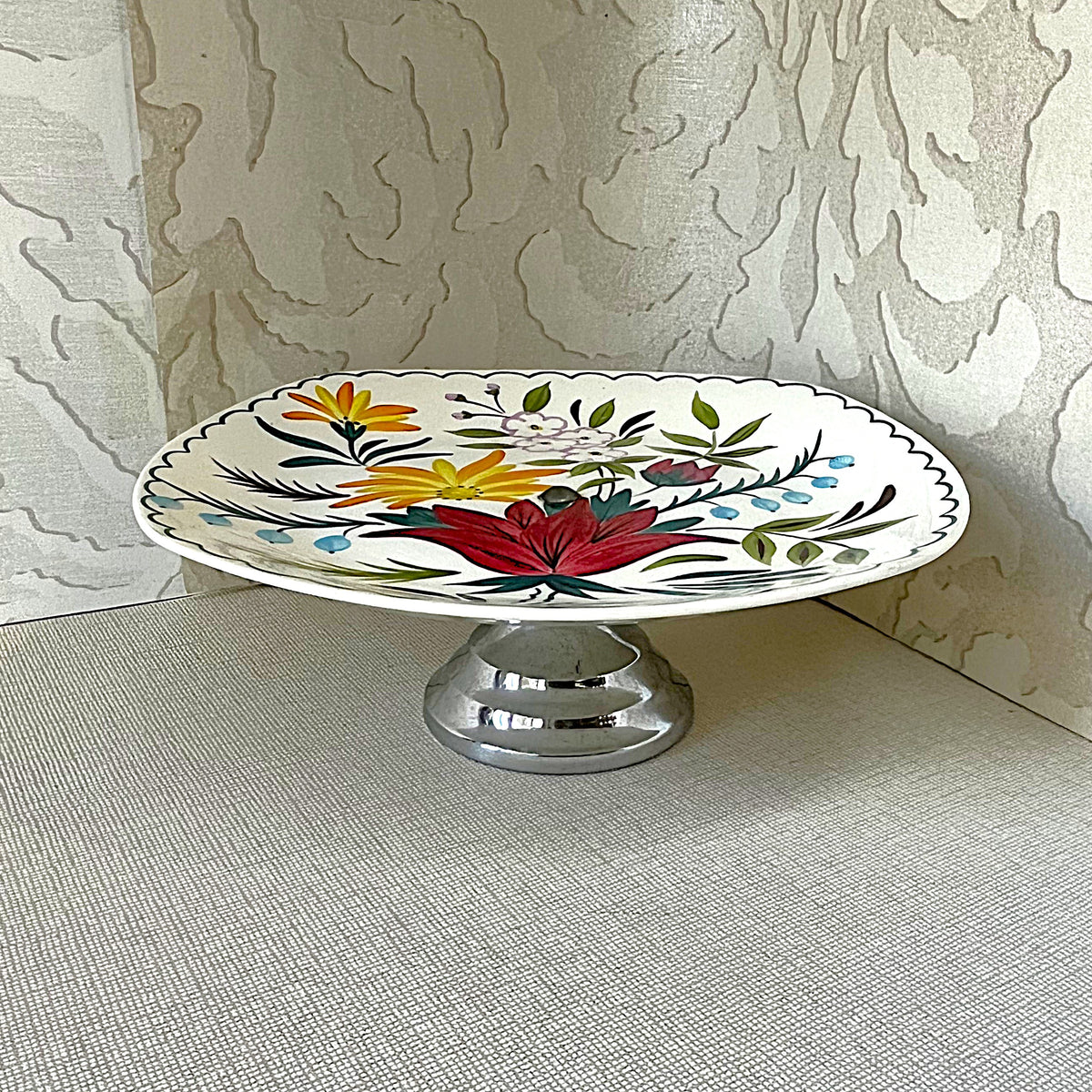 High Tea: Midwinter Magnolia-voetstukkoekstaander