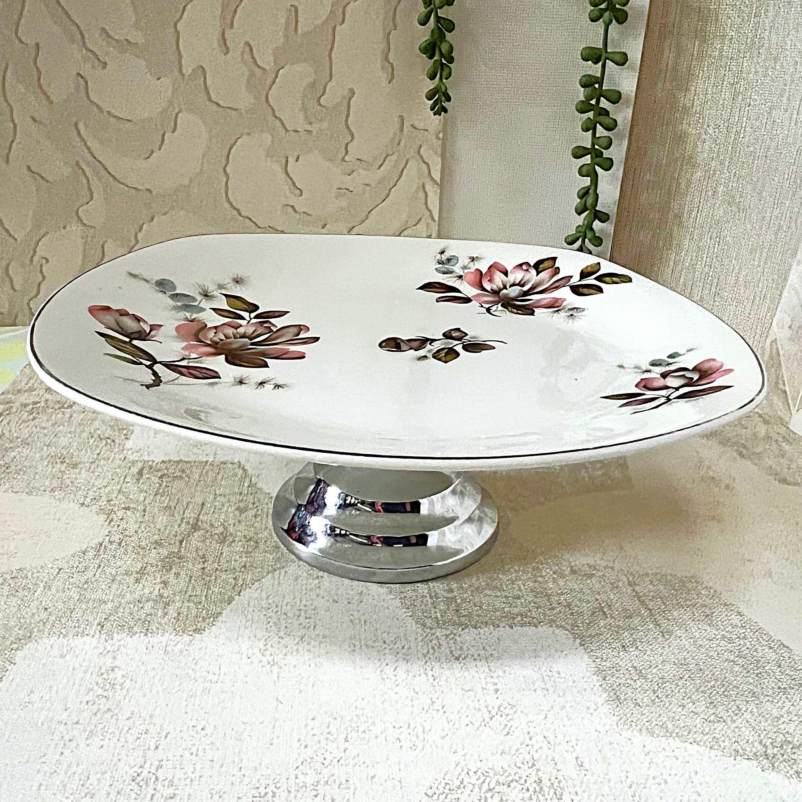 High Tea: Midwinter Magnolia Pedestal Cake Stand