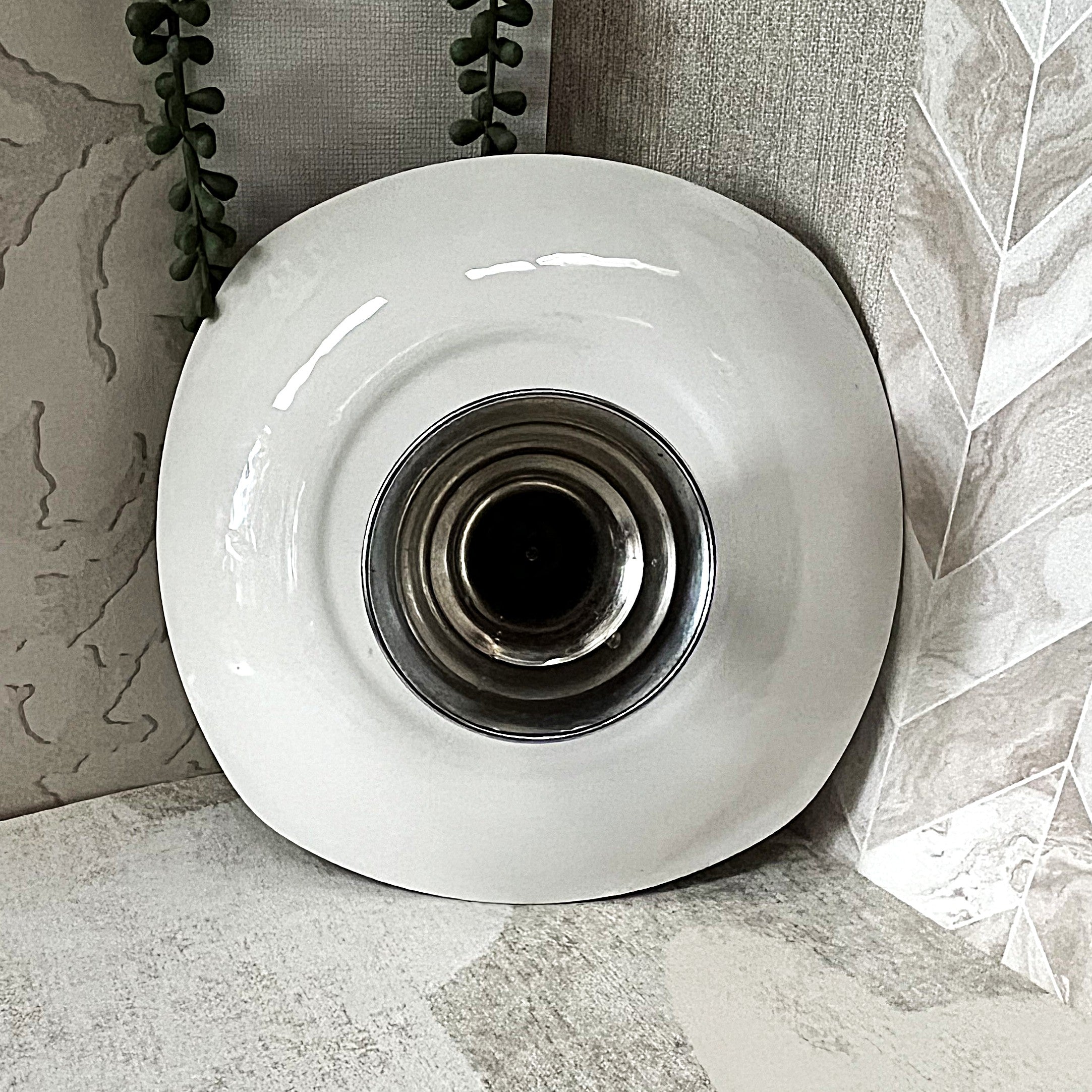 High Tea: Midwinter Magnolia Pedestal Cake Stand