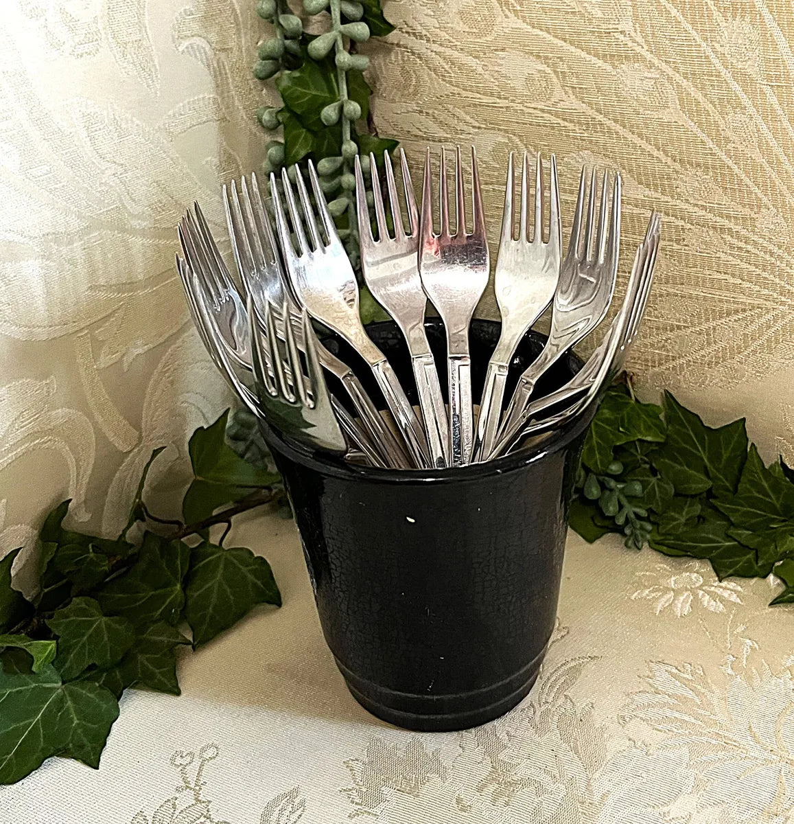 Cutlery: Pfeiffer Mangasil Dinner Forks, Set of 11