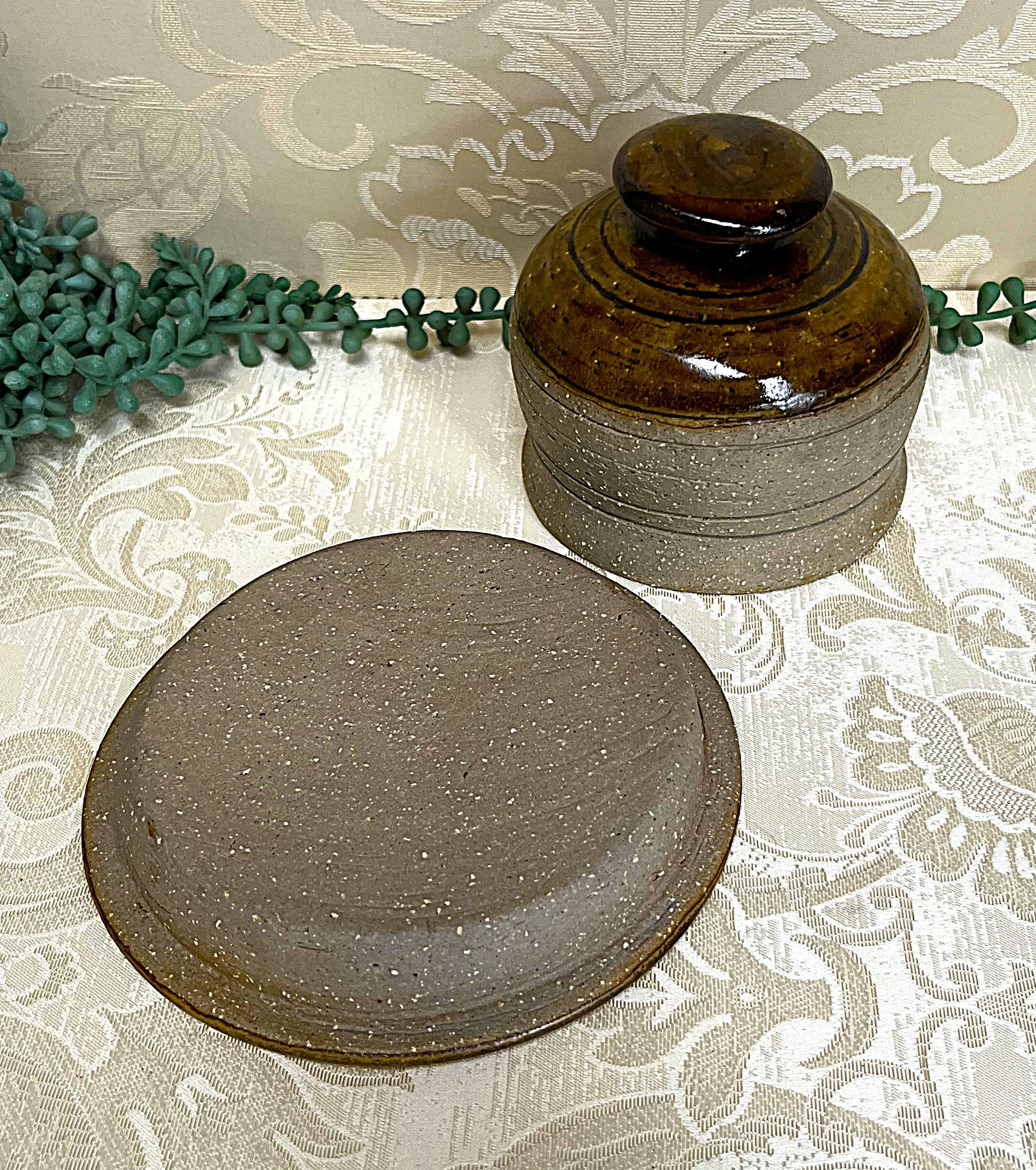 Studio Pottery: Two-Tone Studio Butter Bell Brown Beige