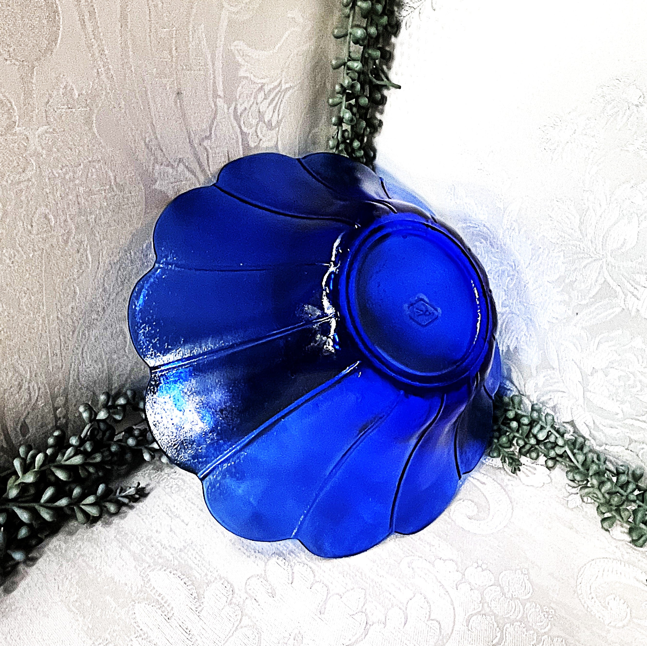 Coloured Glass: Vidrios de Levante Cobalt Blue Scalloped Bowl, Floral Design