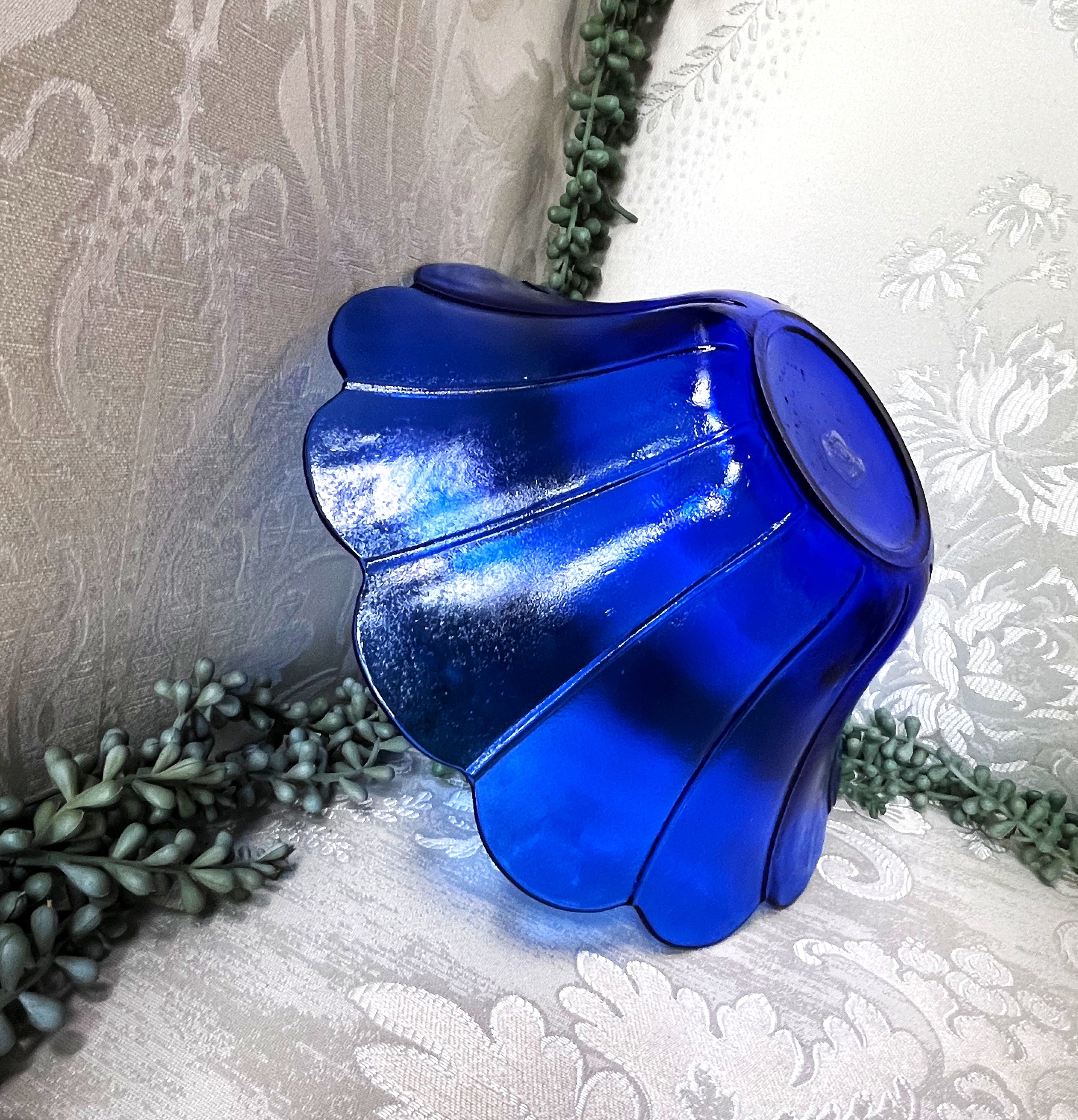 Coloured Glass: Vidrios de Levante Cobalt Blue Scalloped Bowl, Floral Design