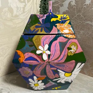 Studio Pottery: Handcrafted Studio Pottery Jar