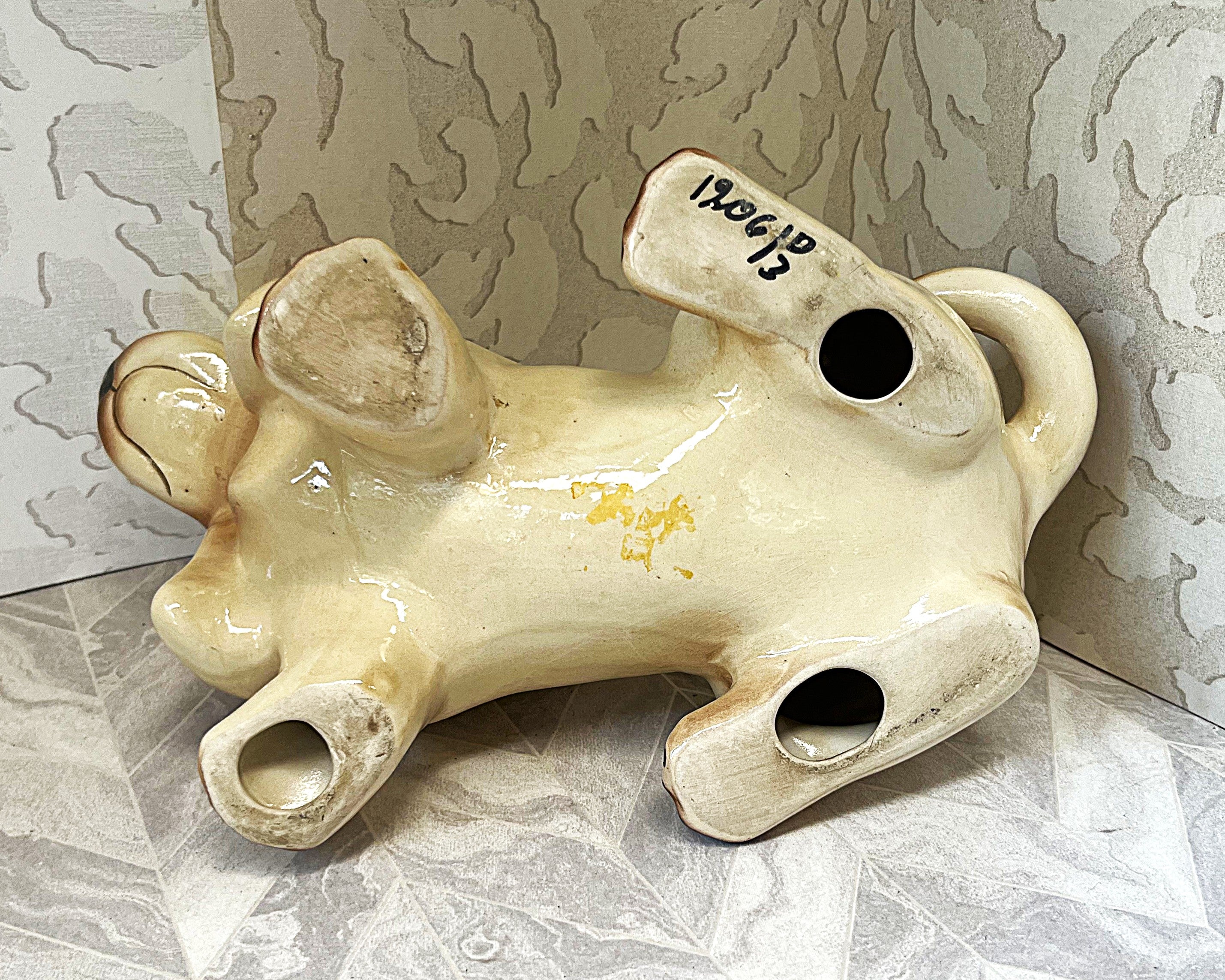 Animal Décor: SylvaC Basset Hound Ceramic Figurine