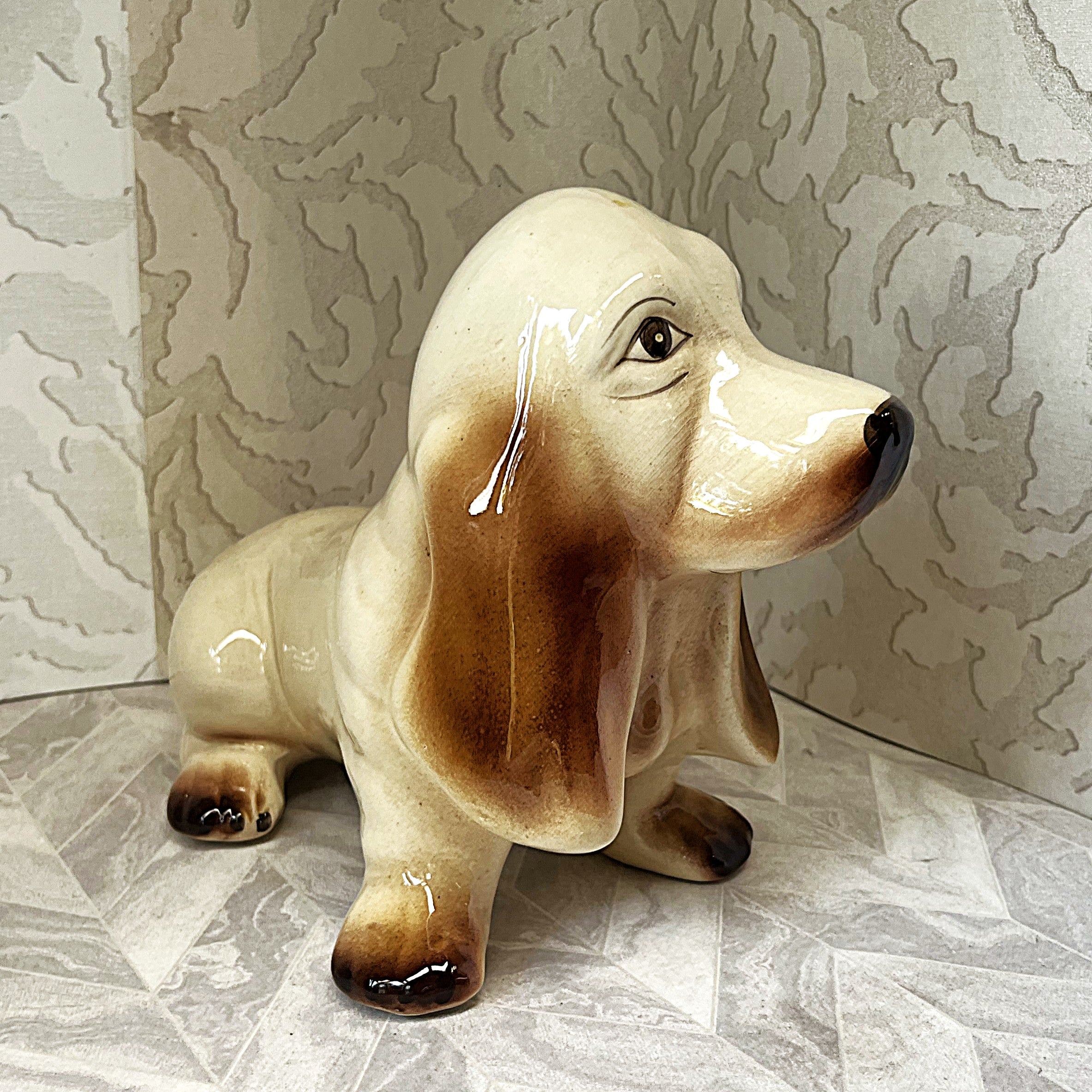 Animal Décor: SylvaC Basset Hound Ceramic Figurine