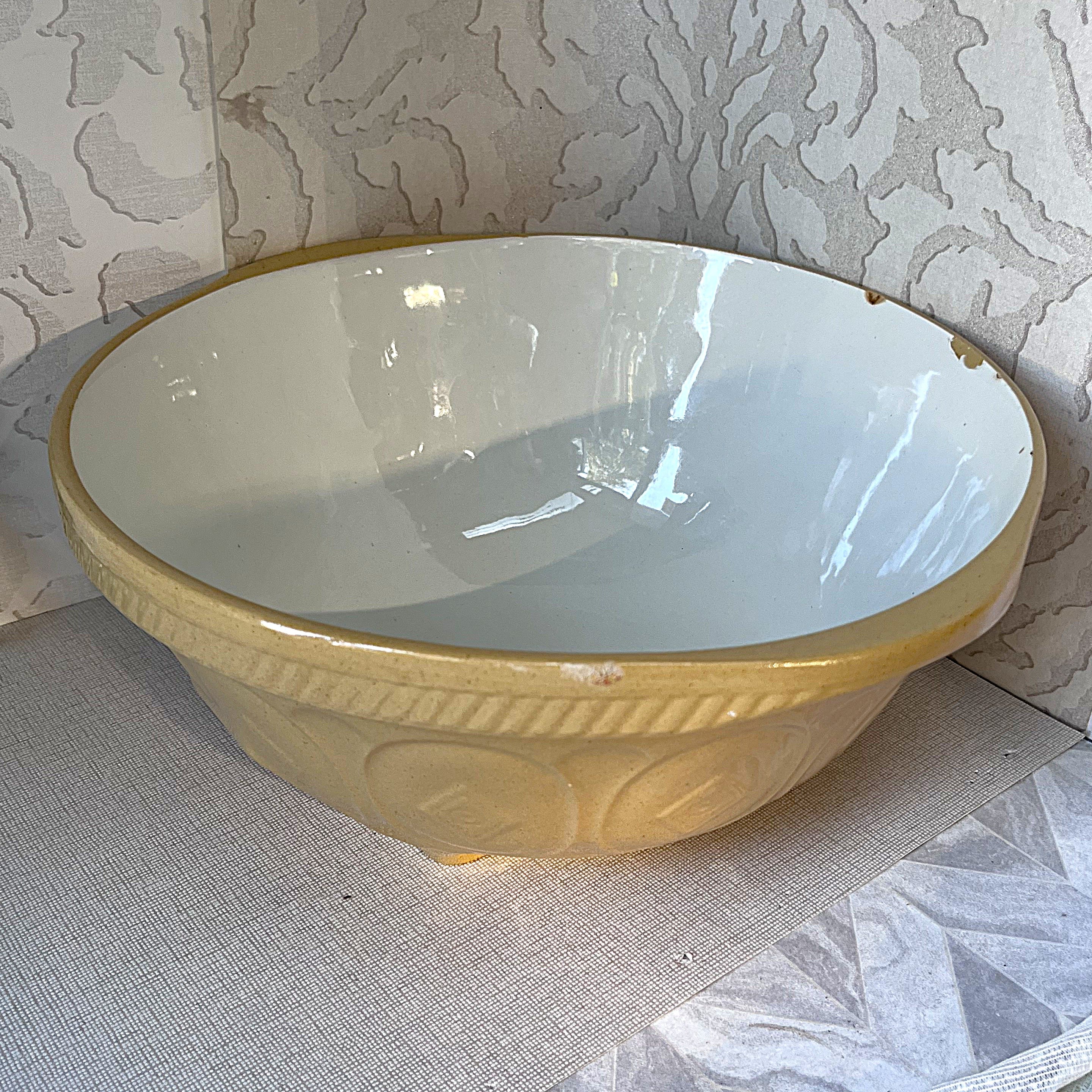 Vintage Mixing Bowls: T.G. Green Cane & White: Gripstand Mixing Bowl  X-Large