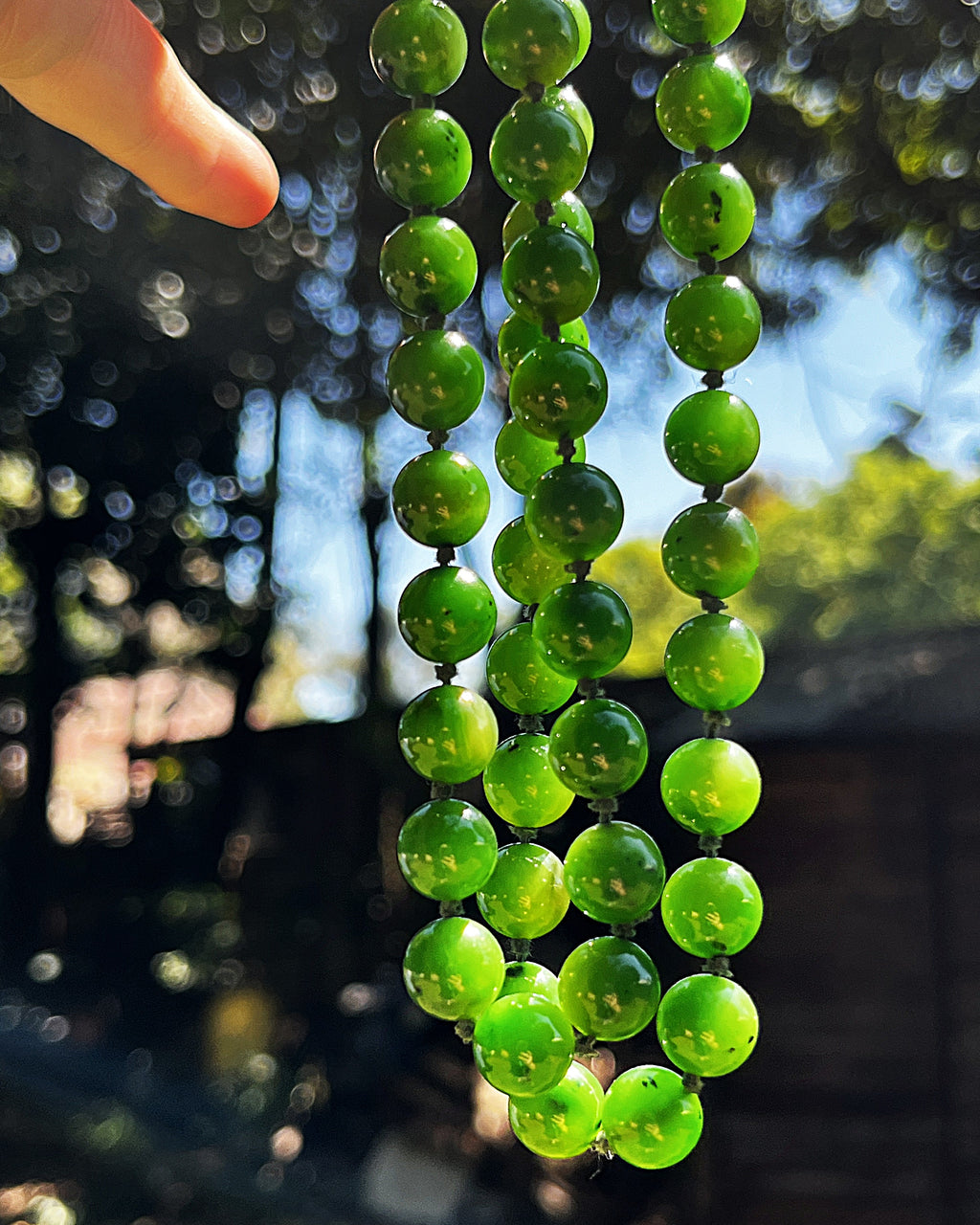 Jewellery: Translucent Deep Spinach Green Nephrite Jade Hand-Knotted 90cm Continuous Opera Strand