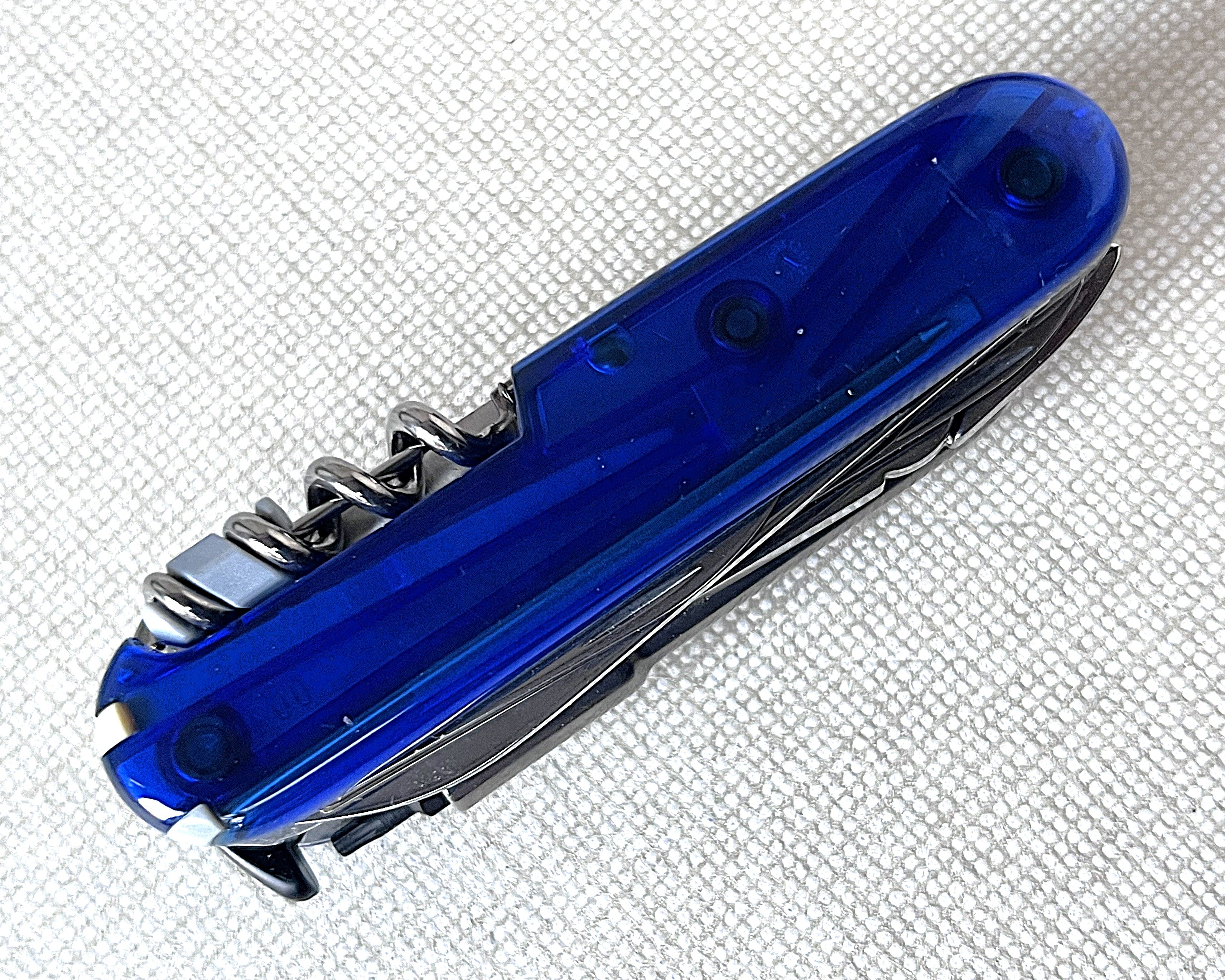 Men: Victorinox Cybertool In Sapphire Blue