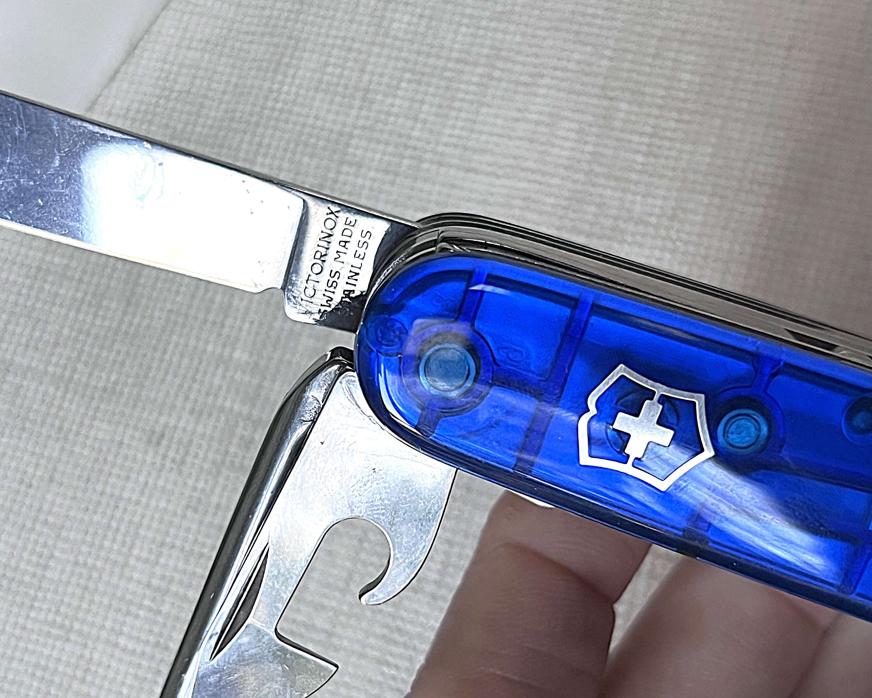 Men: Victorinox Cybertool In Sapphire Blue