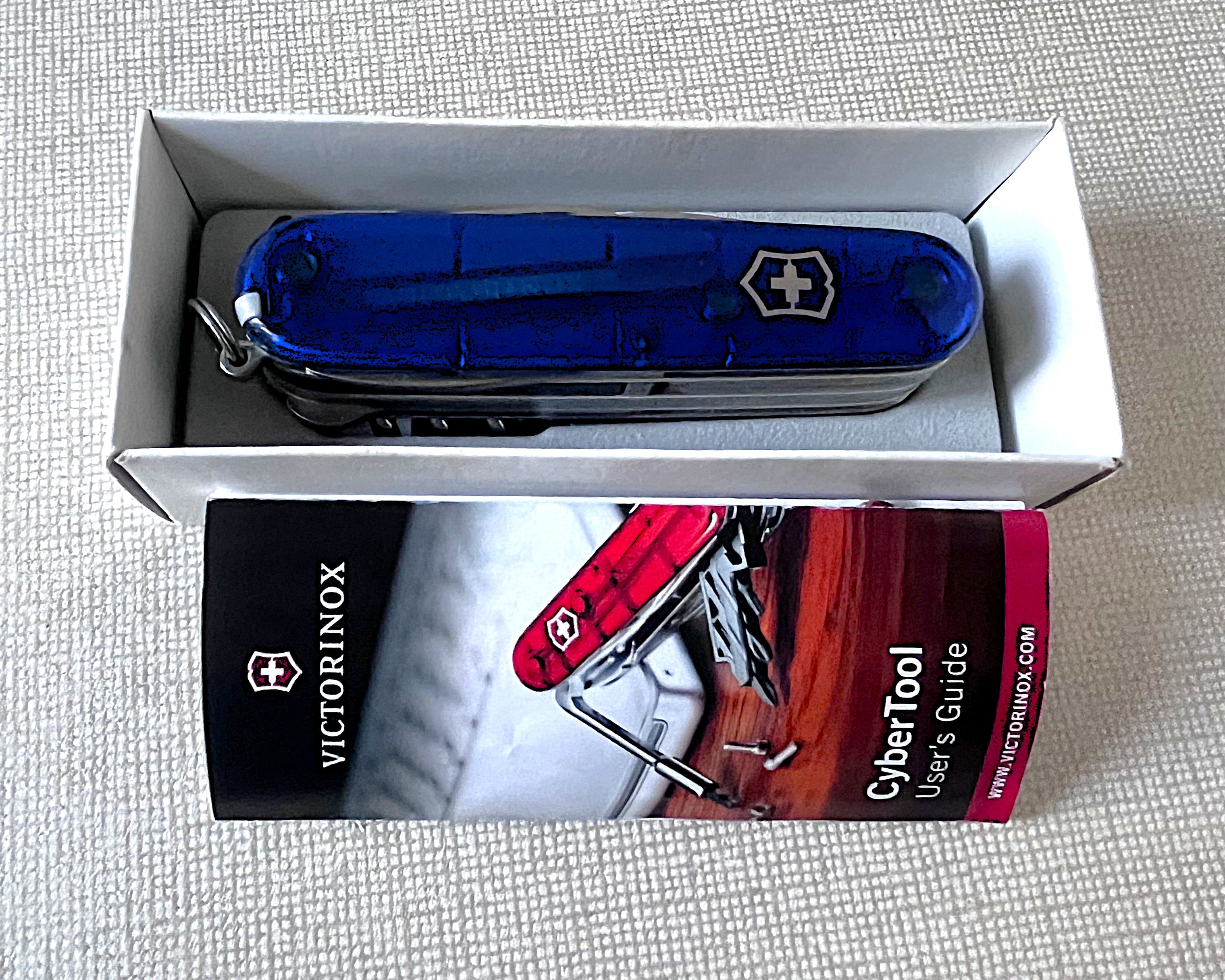 Men: Victorinox Cybertool In Sapphire Blue